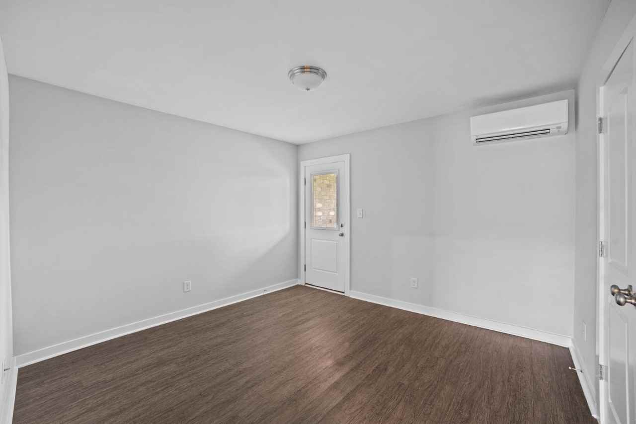 3908 West Vancroft Circle - Photo 7 of 10