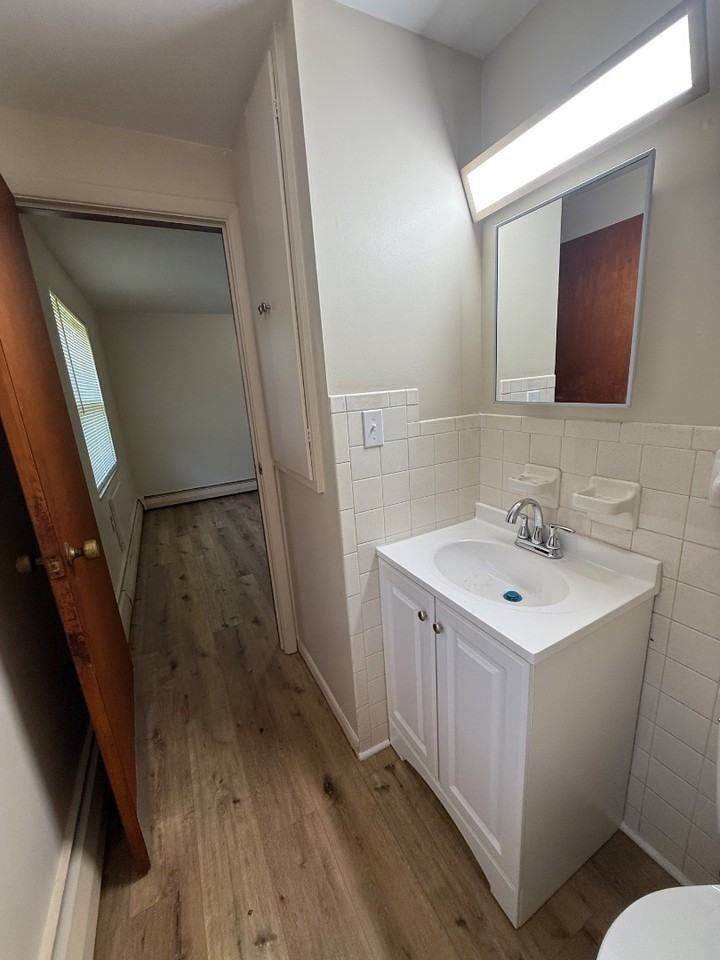 112 S Scott St Apt C - Photo 7 of 7