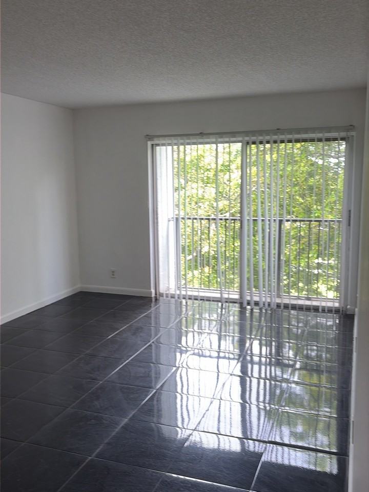 8540 North Sherman CircleUnit 504 #1 - Photo 3 of 11