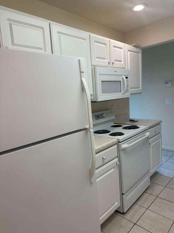 11230 Centway Park Dr - Photo 7 of 20
