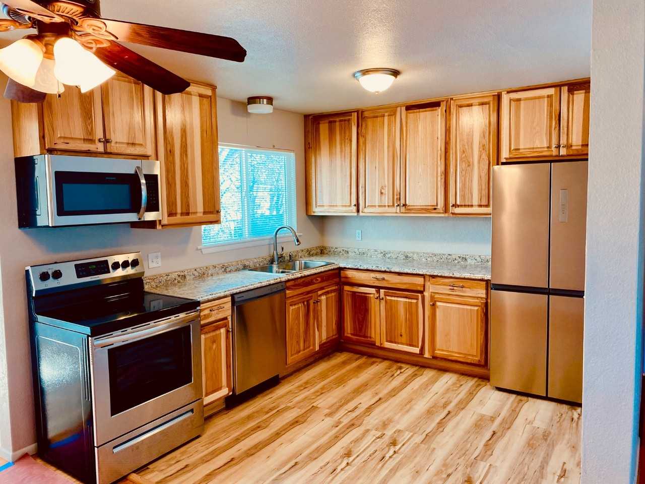 322 S Valley Rd - Photo 4 of 11