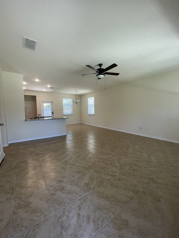 218 Coopwood Ave #1 - Photo 4 of 27