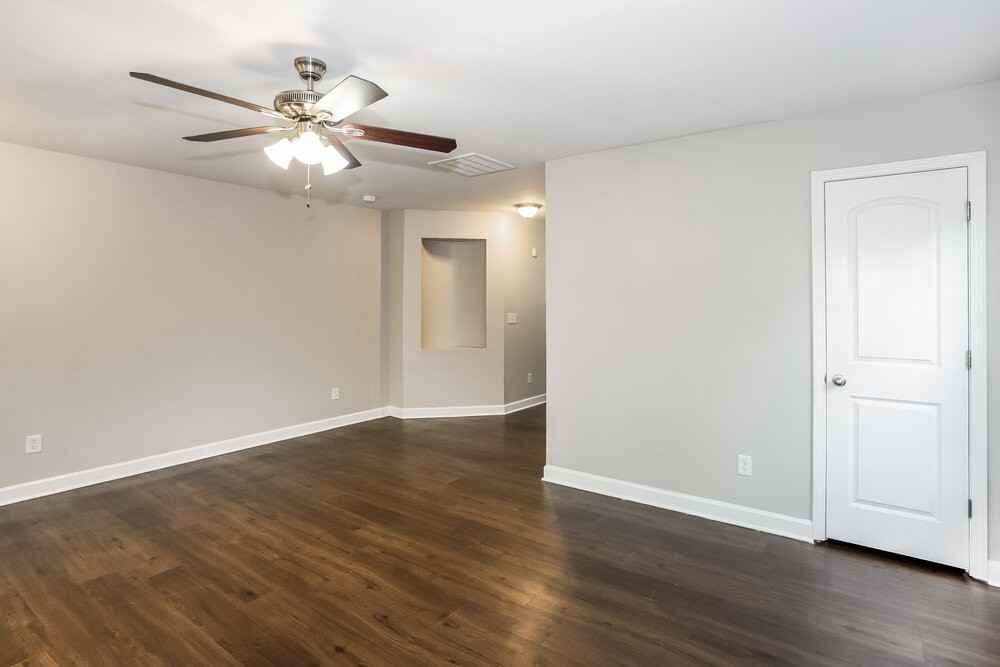 1021 Ramsgate Dr Sw - Photo 6 of 17