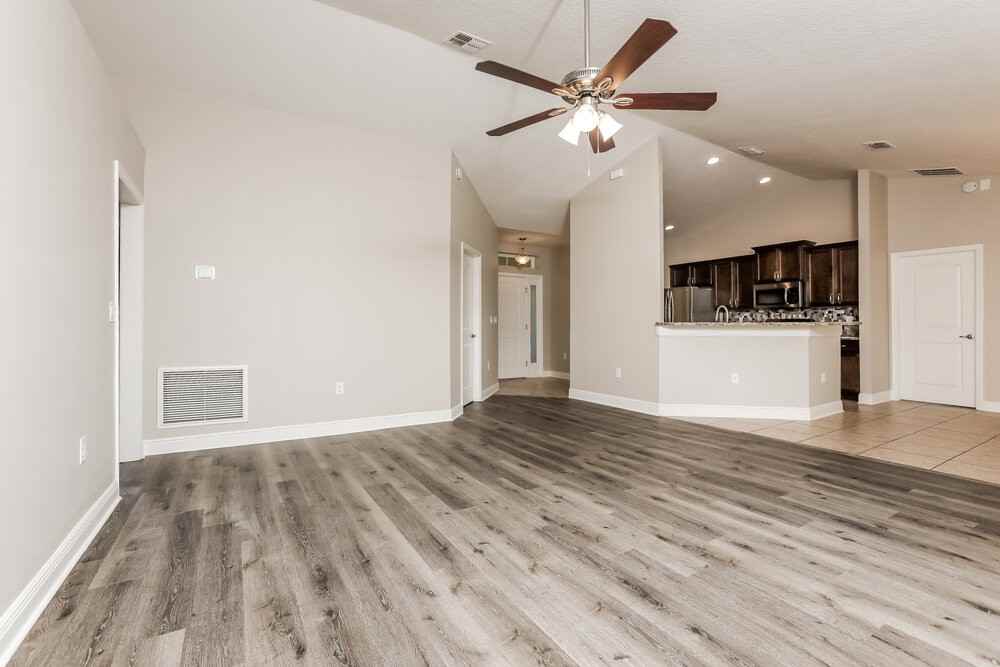 2214 Angel Fish Loop - Photo 4 of 16