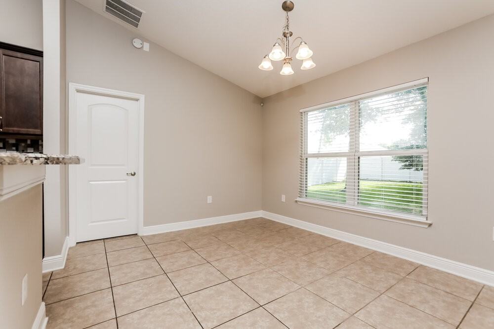 2214 Angel Fish Loop - Photo 5 of 16