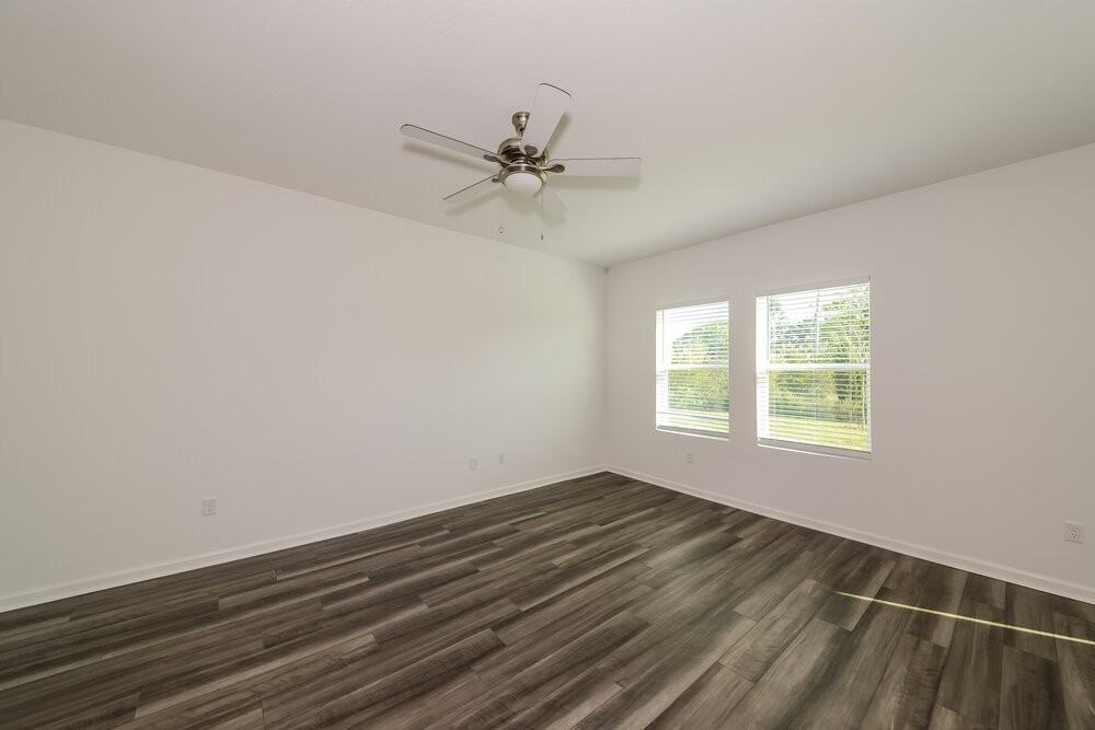 984 Ocean Spray Dr - Photo 4 of 17