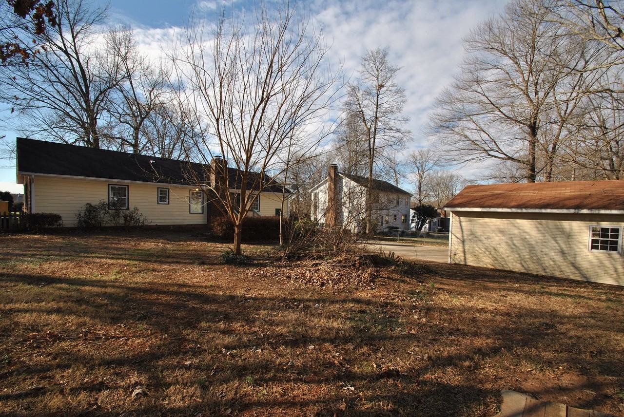 5702 Wildberry Dr - Photo 3 of 12