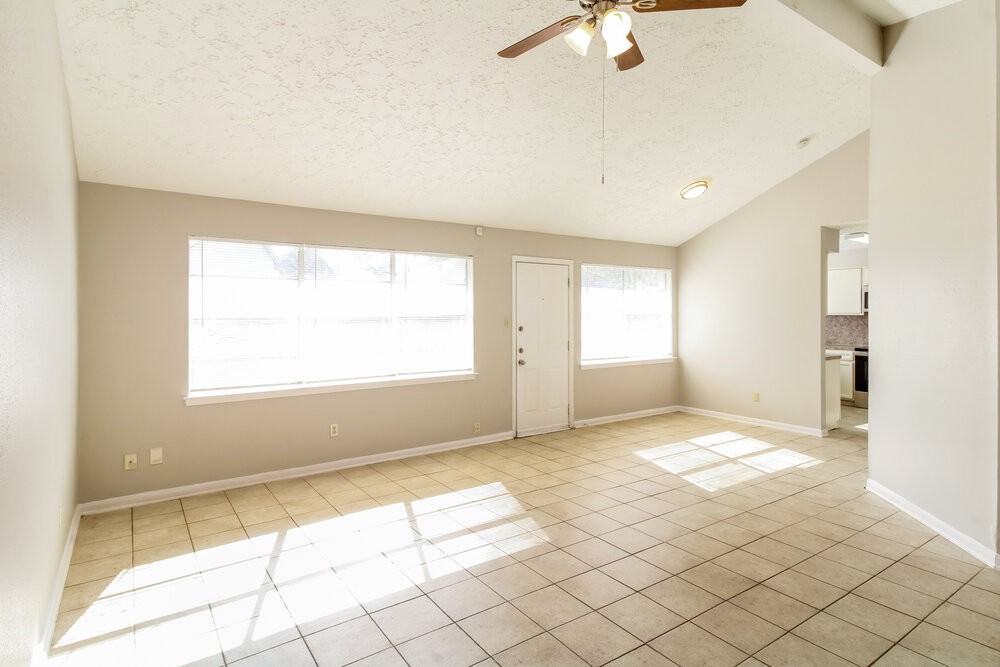 7342 Sonnet Glen Ln - Photo 4 of 16