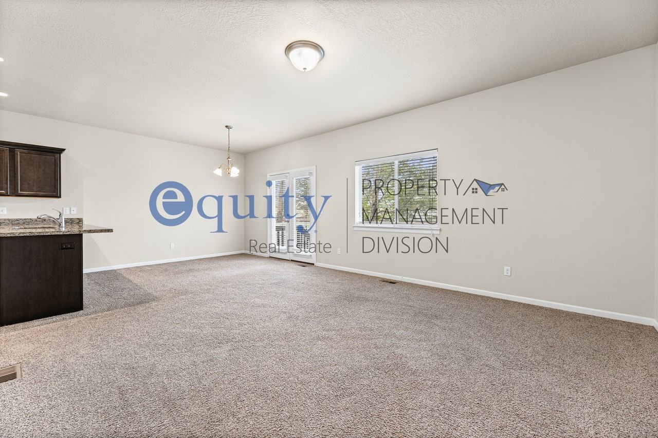 38 E Autumn Station Way #1 - Photo 2 of 33