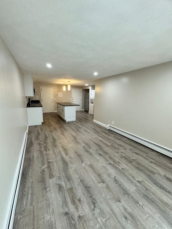 Pondsview Apartments - Photo 5 of 28