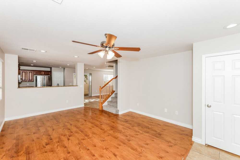 5714 Old Colony Dr - Photo 5 of 17