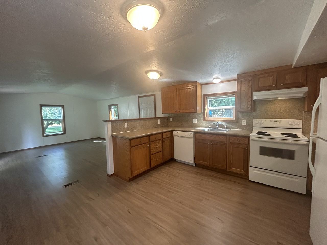 561 E Colonel Wright Rd #1 - Photo 5 of 22
