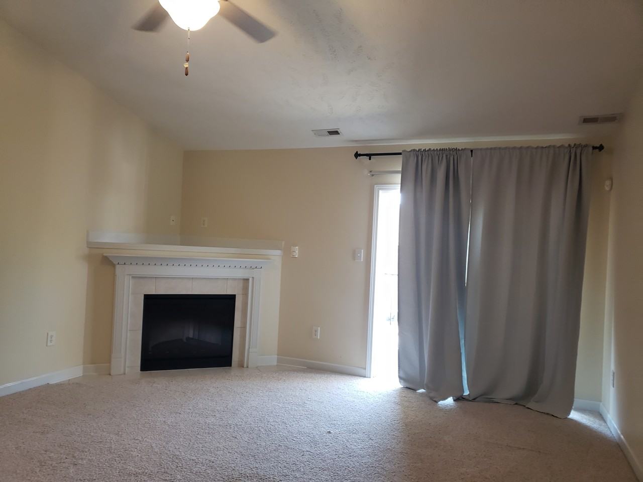 1800 Balmoral Dr #1 - Photo 2 of 9