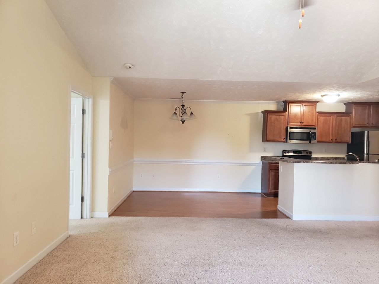 1800 Balmoral Dr #1 - Photo 5 of 9