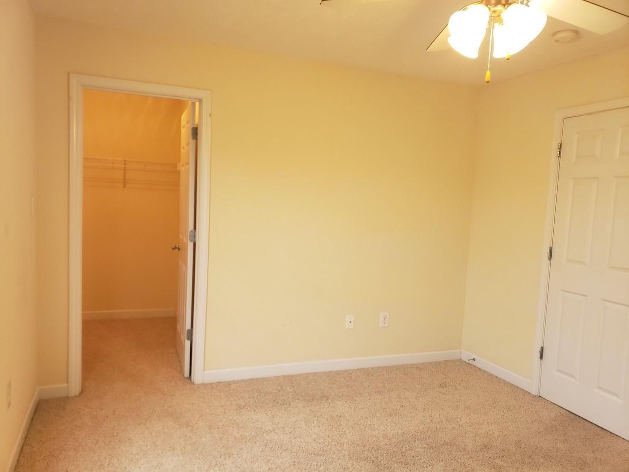 1800 Balmoral Dr #1 - Photo 7 of 9