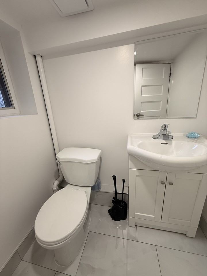 481 Shaw St - Photo 3 of 5