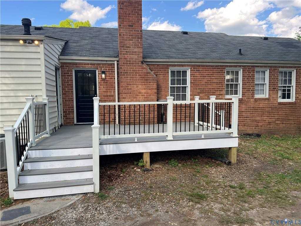 2200 Lauderdale Dr #1 - Photo 2 of 10