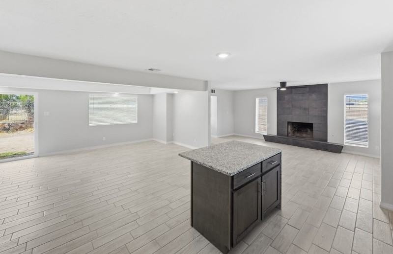 565 Gallagher St #1 - Photo 6 of 34