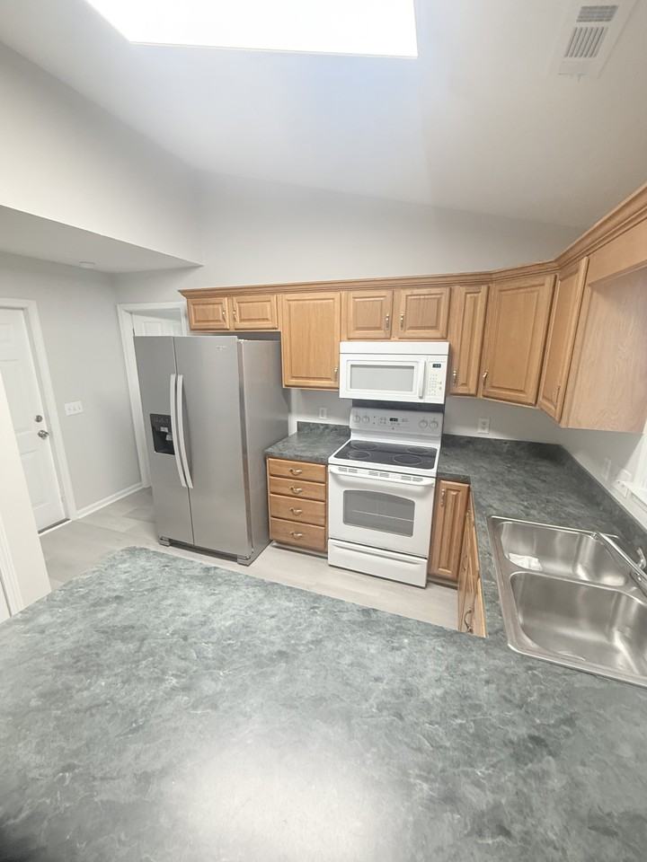 6005 Palasade Ct - Photo 5 of 22