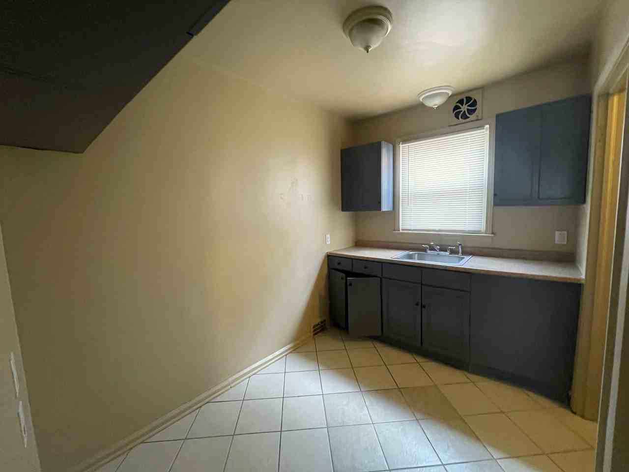 11806 Wilshire Dr #1 - Photo 3 of 9
