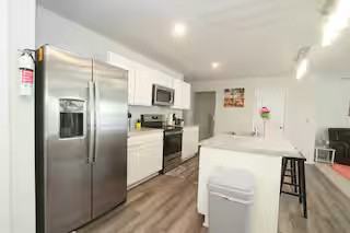 1024 Skipjack Ln - Photo 2 of 32