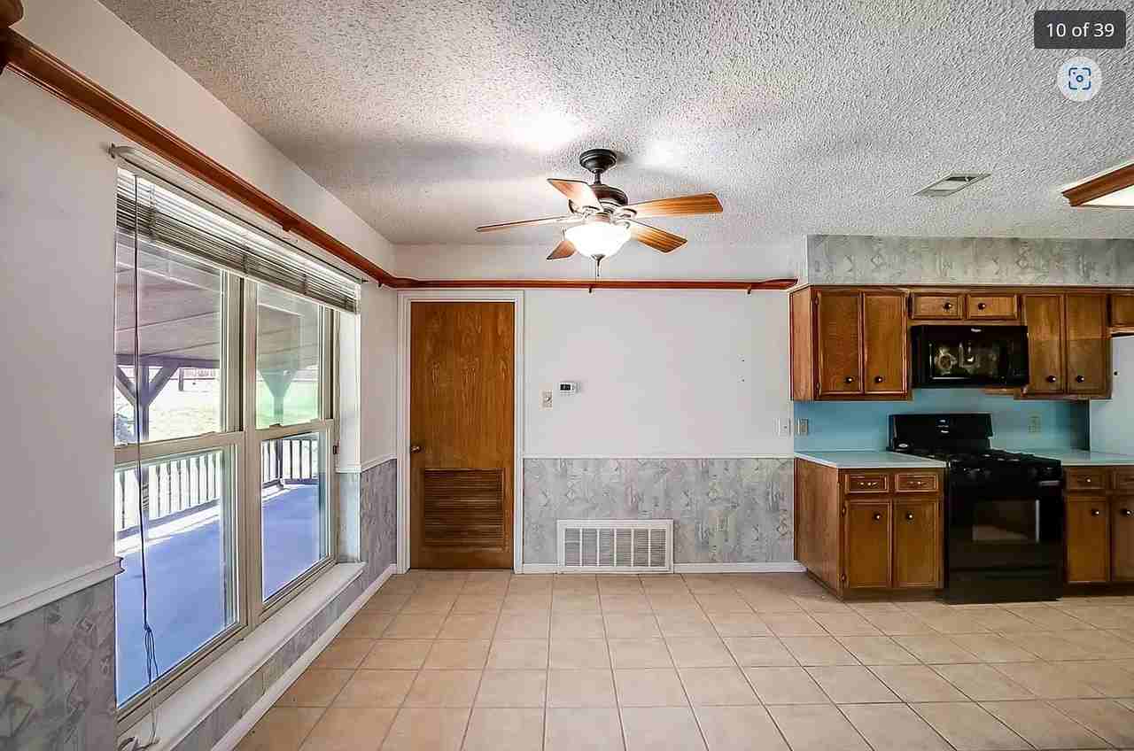 2005 Magic Hill Dr - Photo 5 of 16