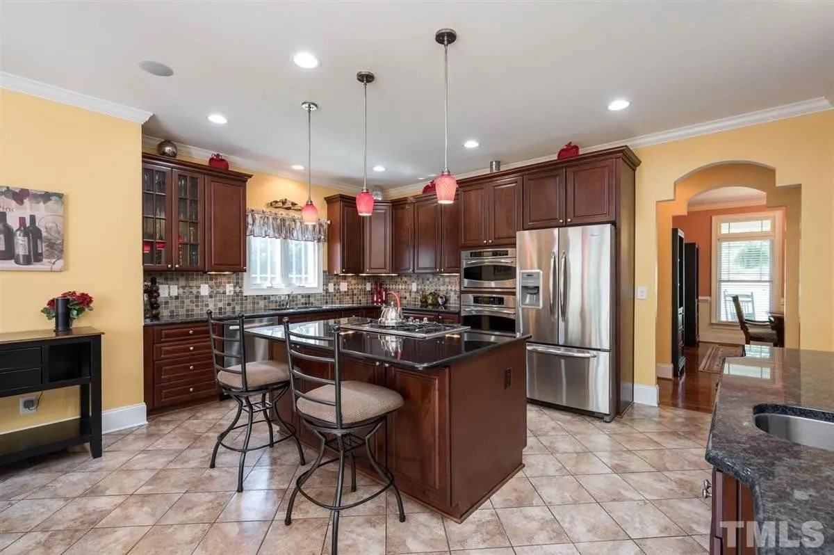 1530 Raven Wood Dr - Photo 6 of 28