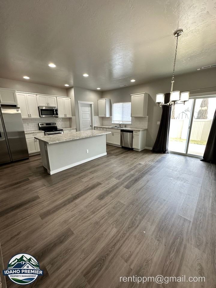 3314 S Glacier Bay Ave #1 - Photo 6 of 19