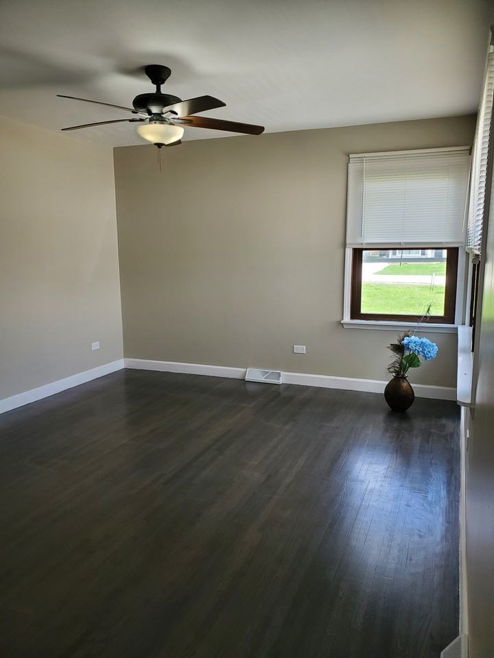 1329 Campbell Avenue - Photo 4 of 12