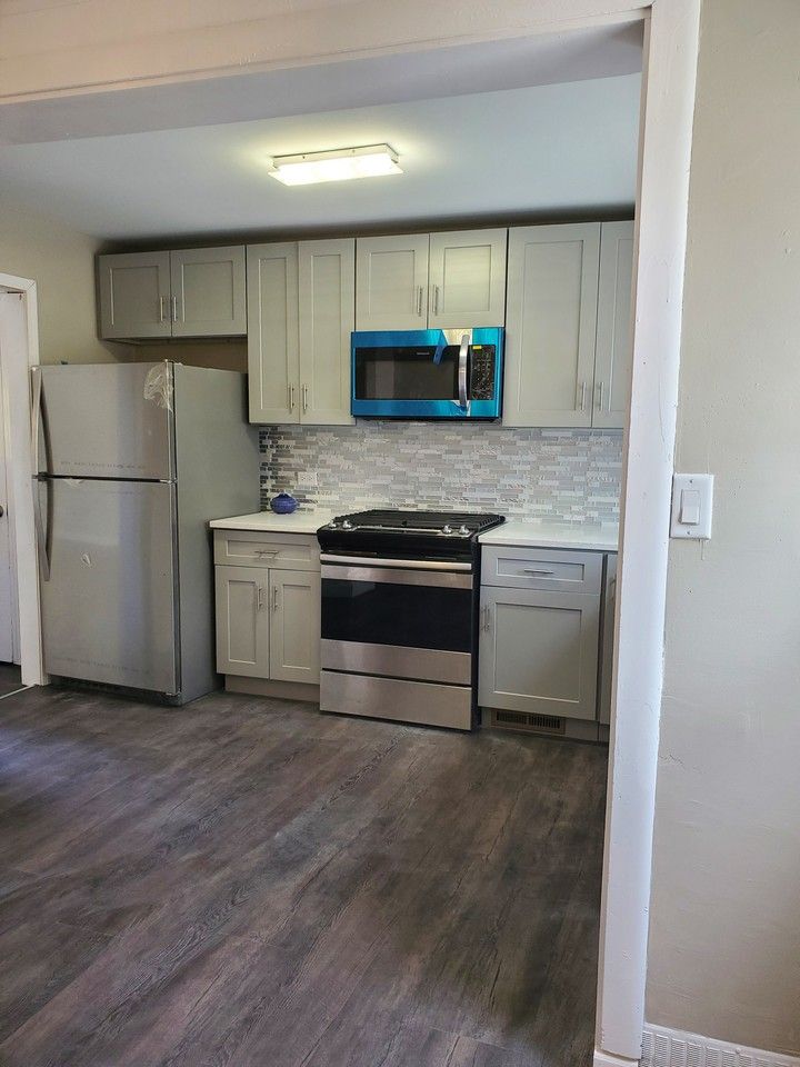 1329 Campbell Avenue - Photo 2 of 12