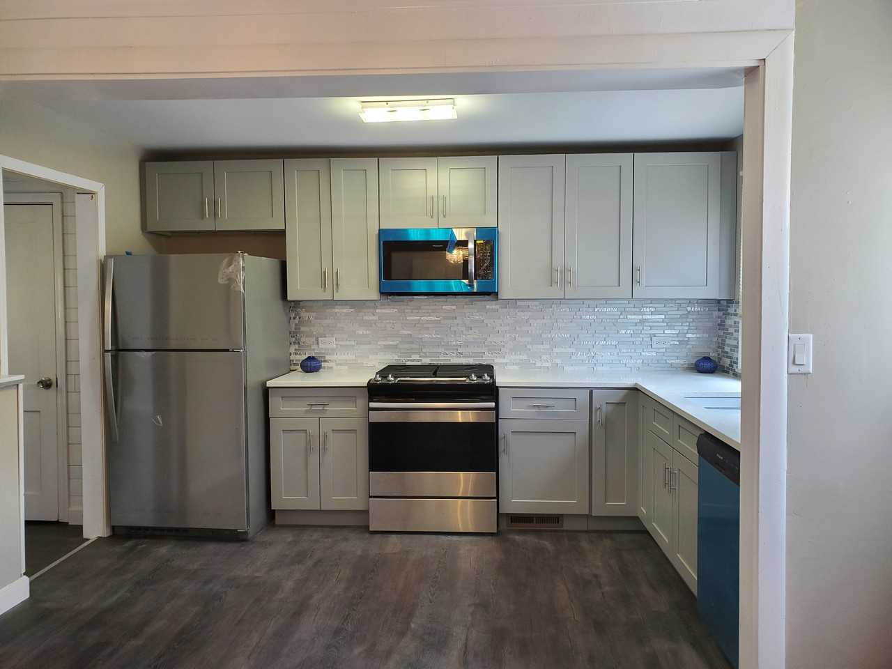 1329 Campbell Avenue - Photo 3 of 12