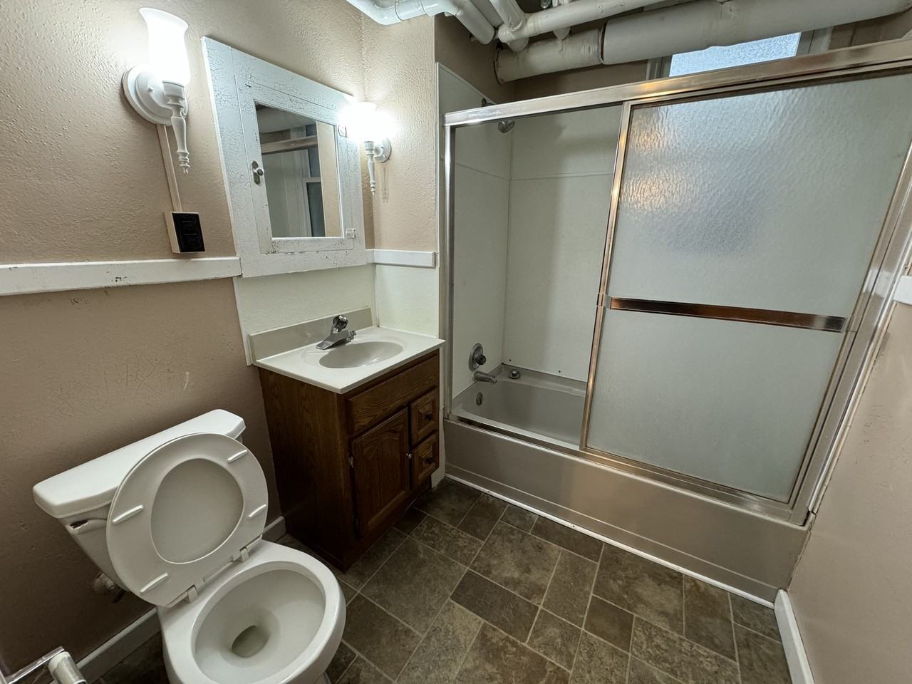 ABM Apartments - 1105 Northeast 5th Street #1 - Photo 7 of 15
