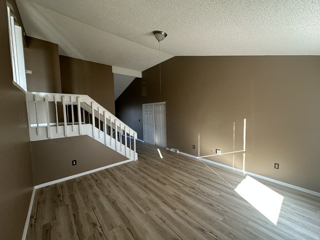 8456/58 Lane Drive - 8456 #8456 - Photo 3 of 16
