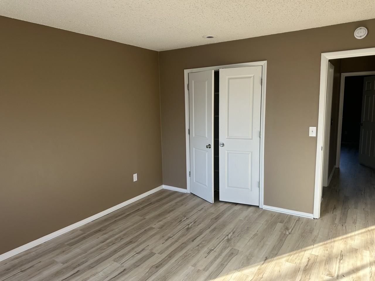8456/58 Lane Drive - 8456 #8456 - Photo 4 of 16