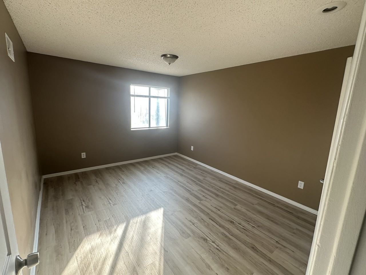 8456/58 Lane Drive - 8456 #8456 - Photo 6 of 16