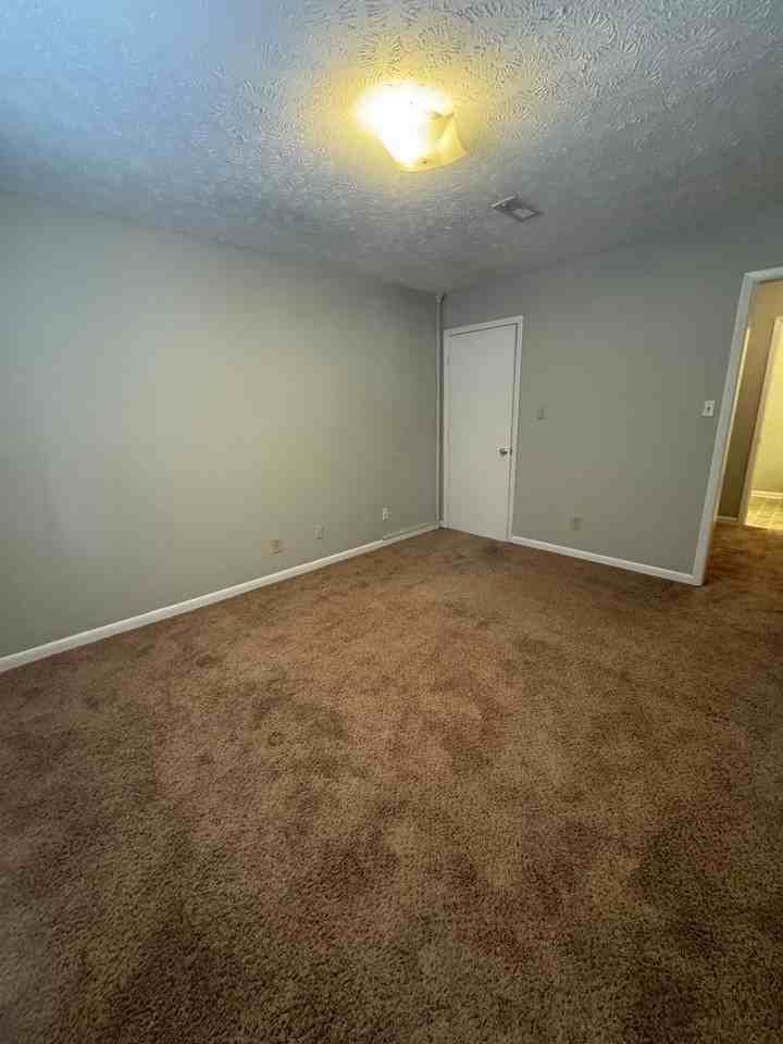 909 Applewood Ln #1 - Photo 3 of 10