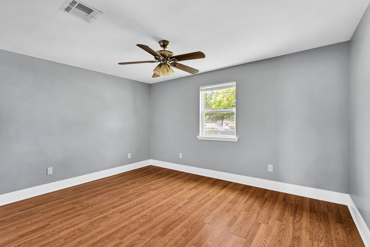 5151 Saint Anthony Ave #1 - Photo 6 of 19