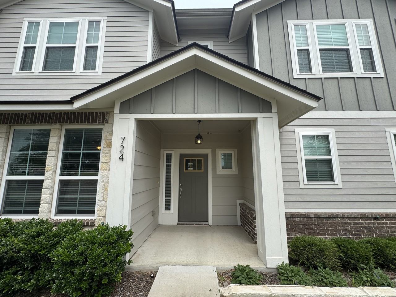 724 Westfield Blvd #724 - Photo 2 of 26