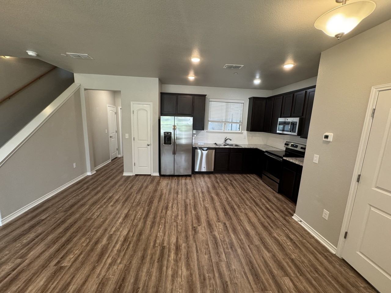 724 Westfield Blvd #724 - Photo 4 of 26
