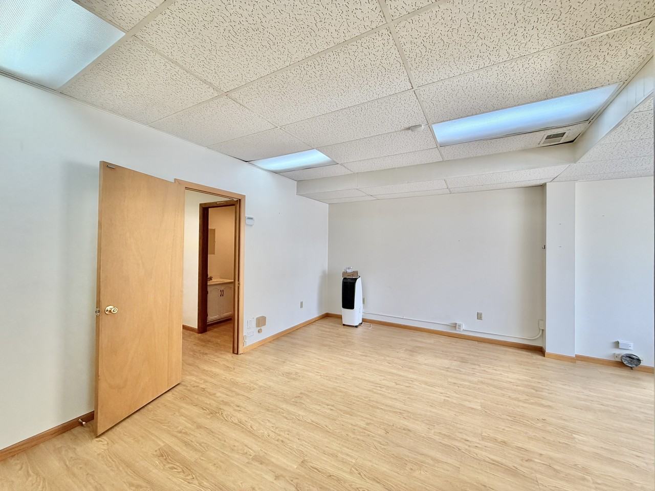 197 Baldwin St #1 - Photo 7 of 8