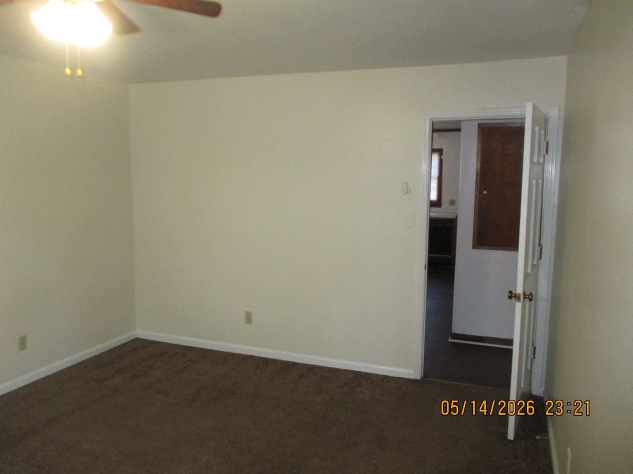 422 Kingswood Dr Apt A - Photo 3 of 11