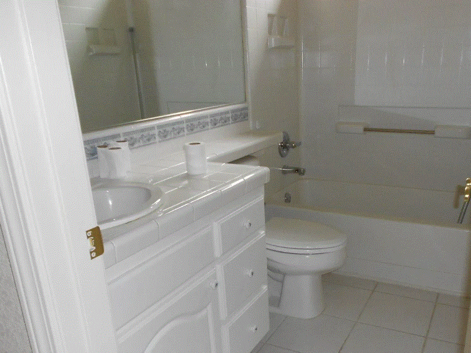 2041 Pheasant Dr #1 - Photo 5 of 7