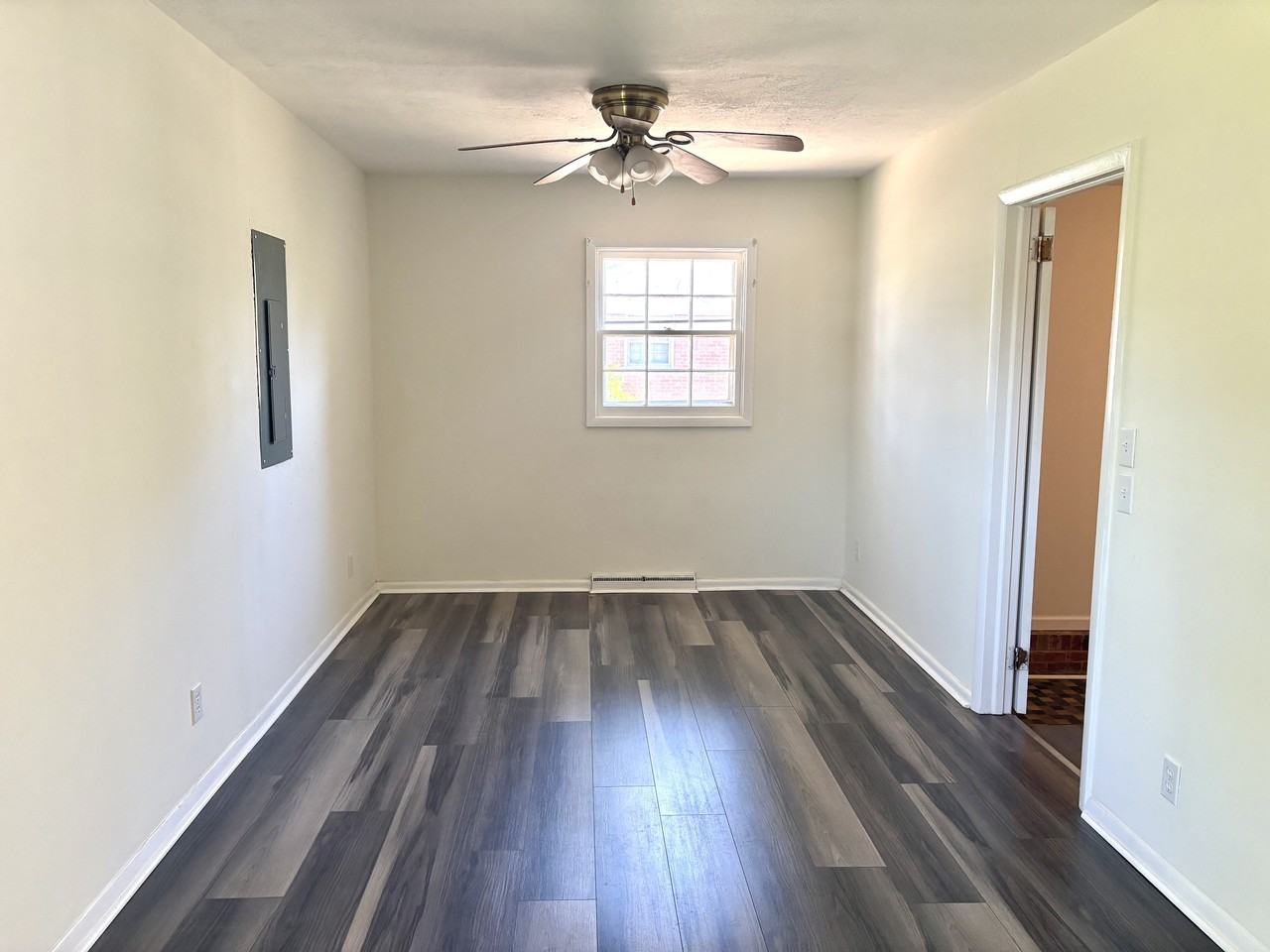 216 Lakeland Dr #1 - Photo 4 of 14