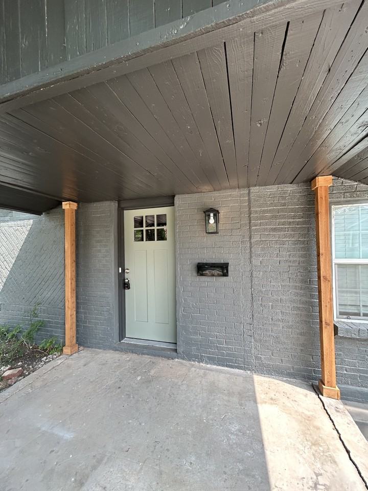 711 W Hill St #1 - Photo 2 of 14