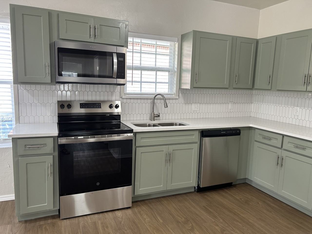 711 W Hill St #1 - Photo 7 of 14