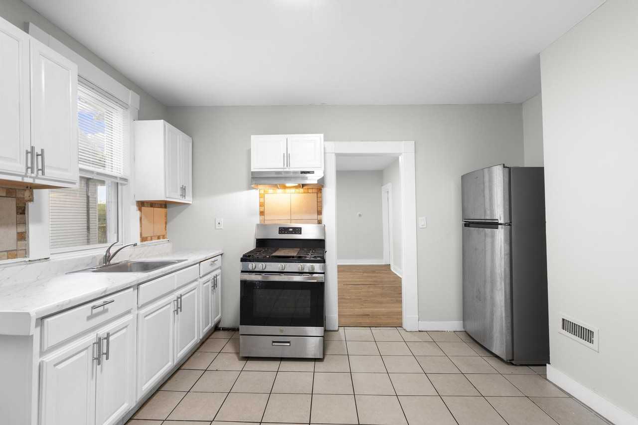 693 Dixwell Ave #2 - Photo 4 of 22