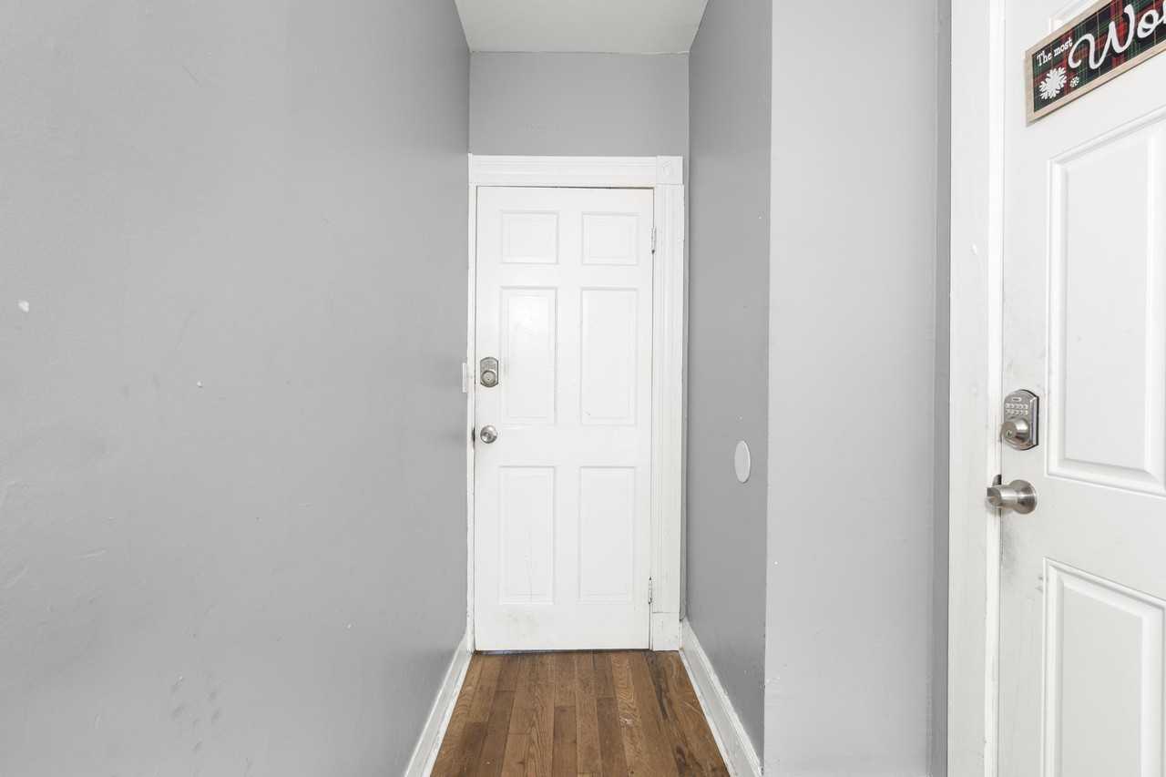 693 Dixwell Ave #2 - Photo 5 of 22