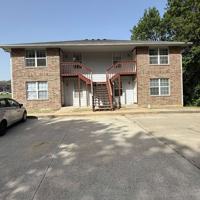 featured image of 1002 Juniper Ct #C