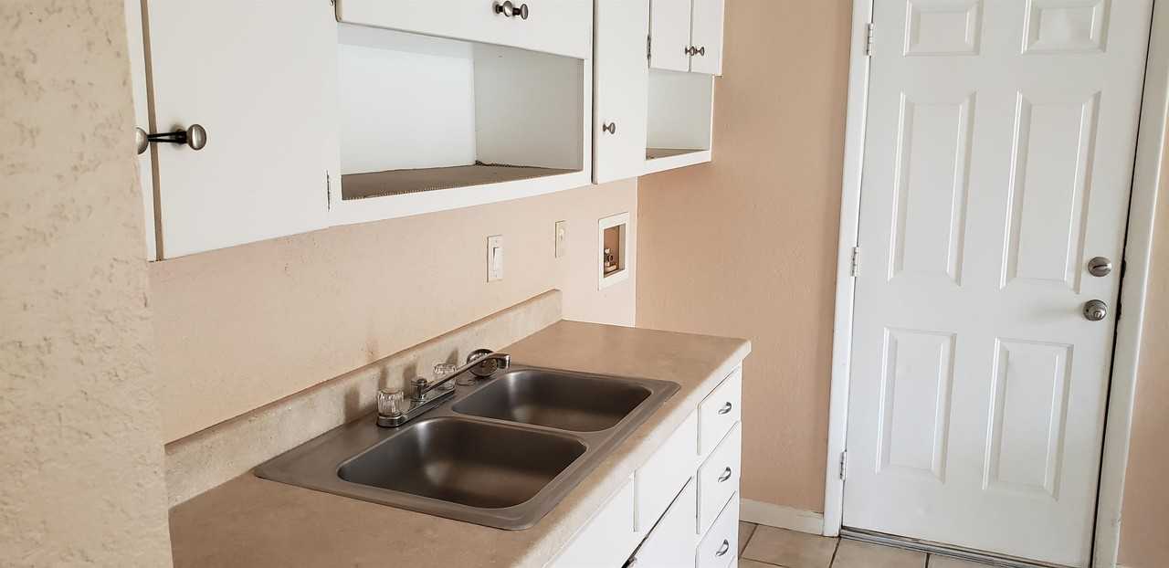 1604 S Holland Dr #1 - Photo 2 of 12