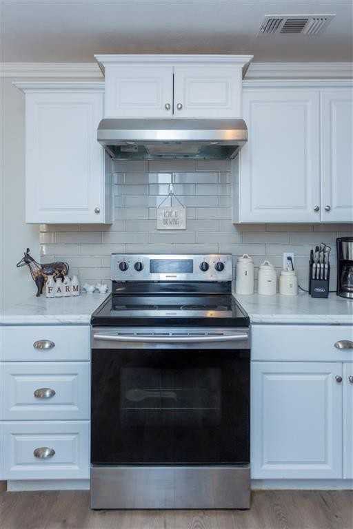 7 Oak Dr #1 - Photo 2 of 28